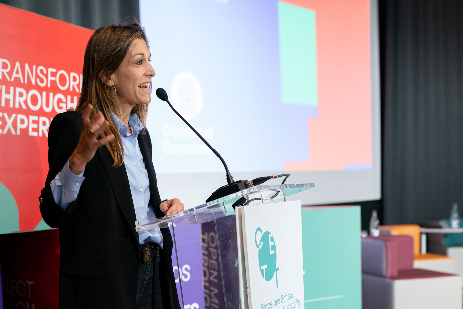 Photography from: Estimular la iniciativa emprenedora de l'alumnat de turisme, gastronomia i hoteleria, l’objectiu inicial de la Jornada d’Emprenedoria del CETT. | CETT